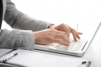 如何利用大白菜超級u盤裝機工具重裝系統win7？